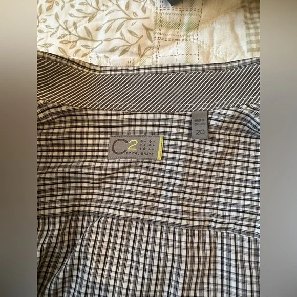 Button down shirt in size S (20 years old) - Picture 2 of 4